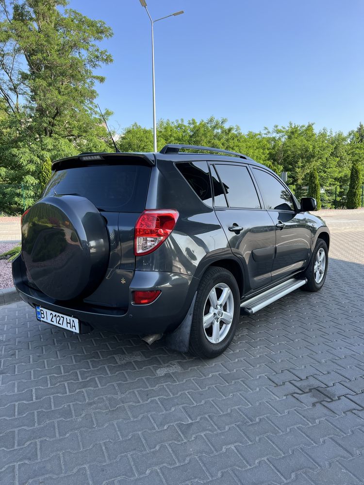 Продам Tayota Rav 4