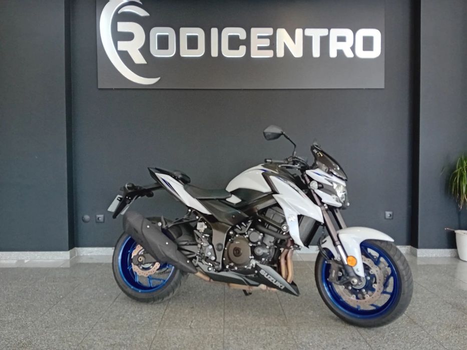 Suzuki GSX  GSX-S 750