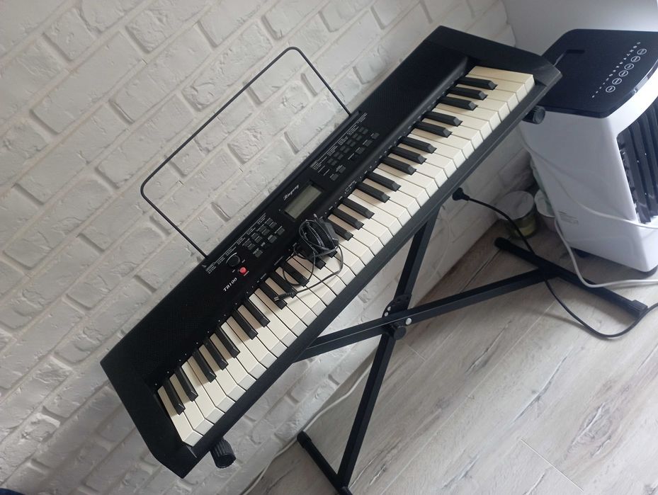 Keyboard Ringway TB100