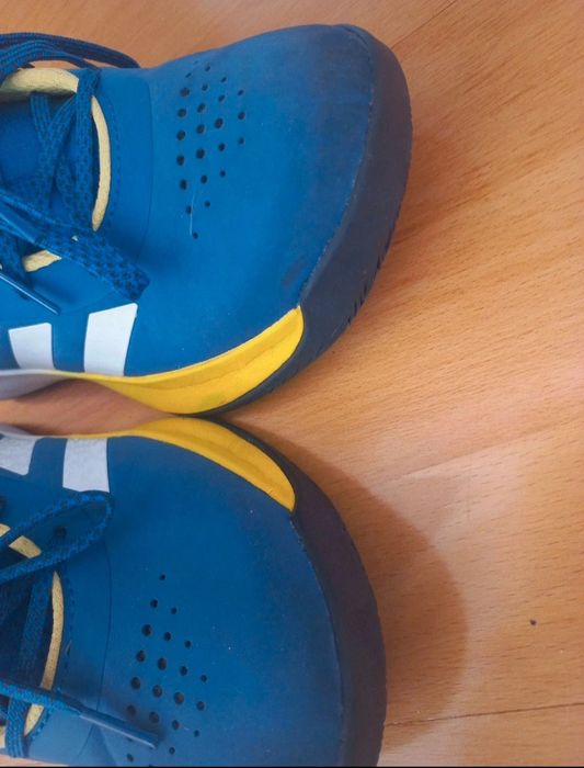 Ténis Adidas N.36,5