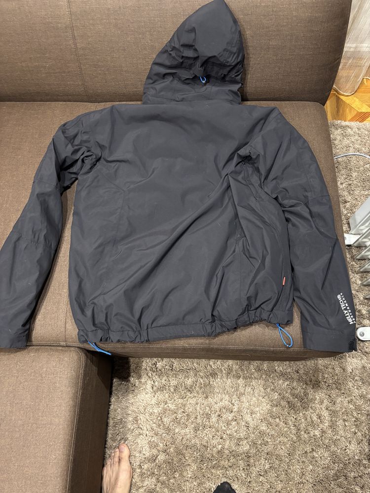 Продам куртку Helly Hansen