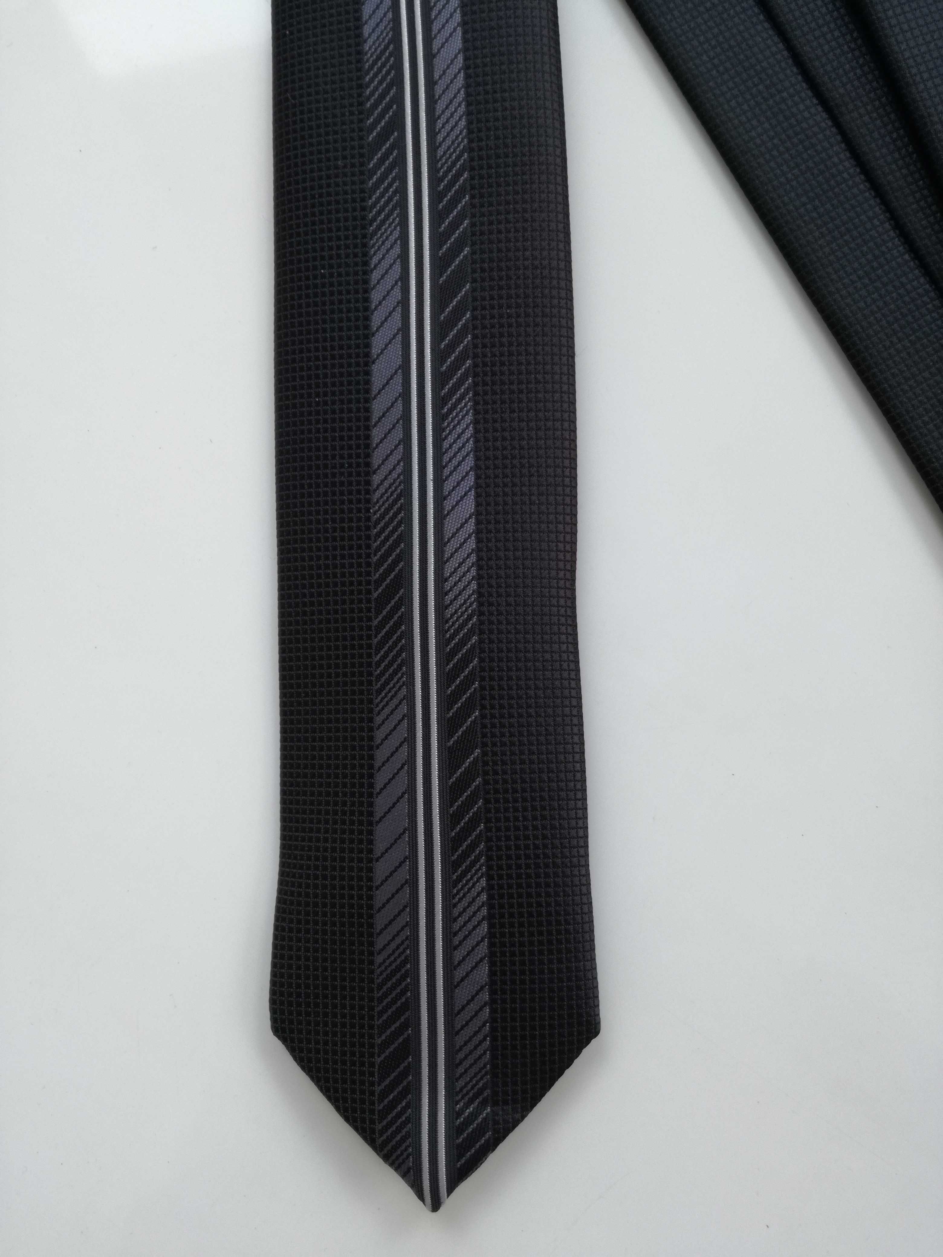 Krawat męski nowy 5,5 cm szerokość kolor czarny z wzrokiem
