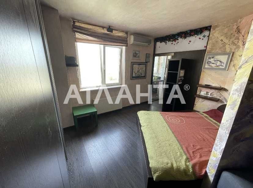 Продам однокомнатную квартиру в новострое в Центре