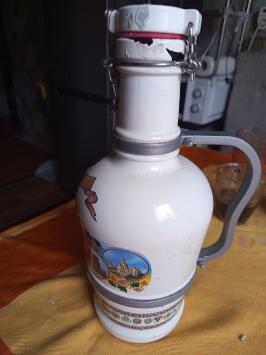 Красивая коллекционная бутылка Рідна Україна