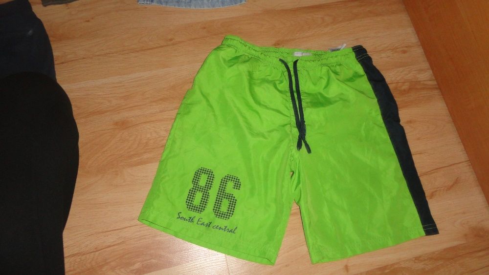 Krótkie spodenki dla chłopca roz. 146-152 cm zestaw