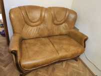 komplet sofa rozkładana stół 2 pufy