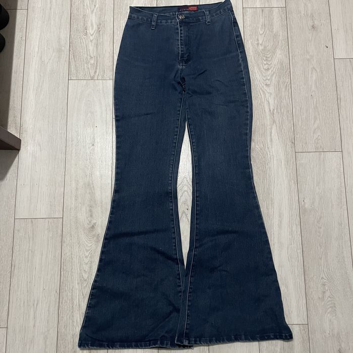 Ultra Flared Jeans