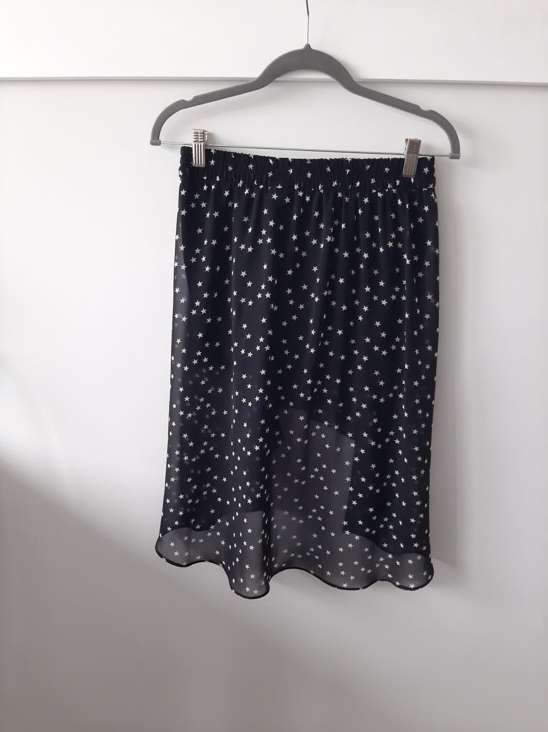 Śliczna spódniczka midi Zara w gwiazdki
