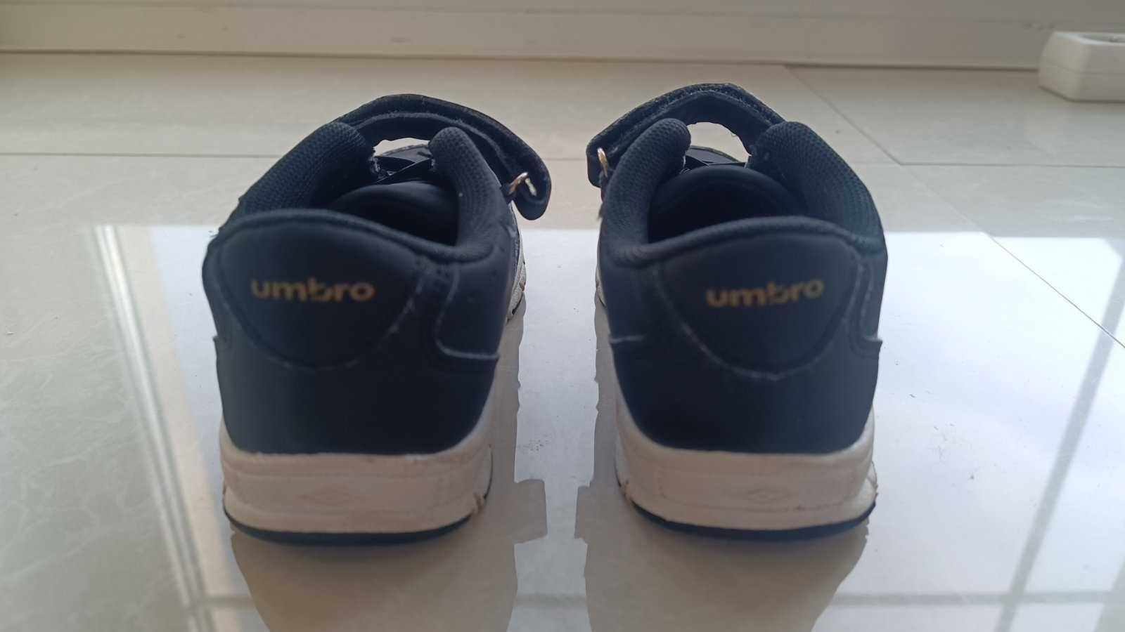 Кросівки дитячі Umbro 27 EU 17 см