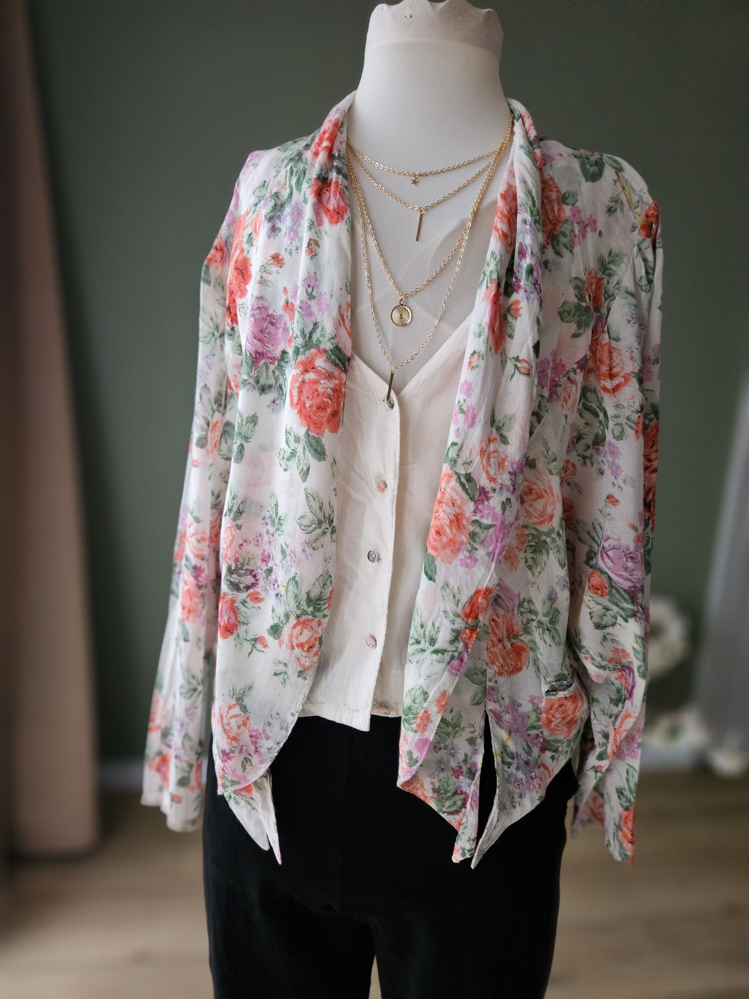 Wyjątkowa vintage bluzka damska w kwiaty kwiaty M/L Romantyczna retro