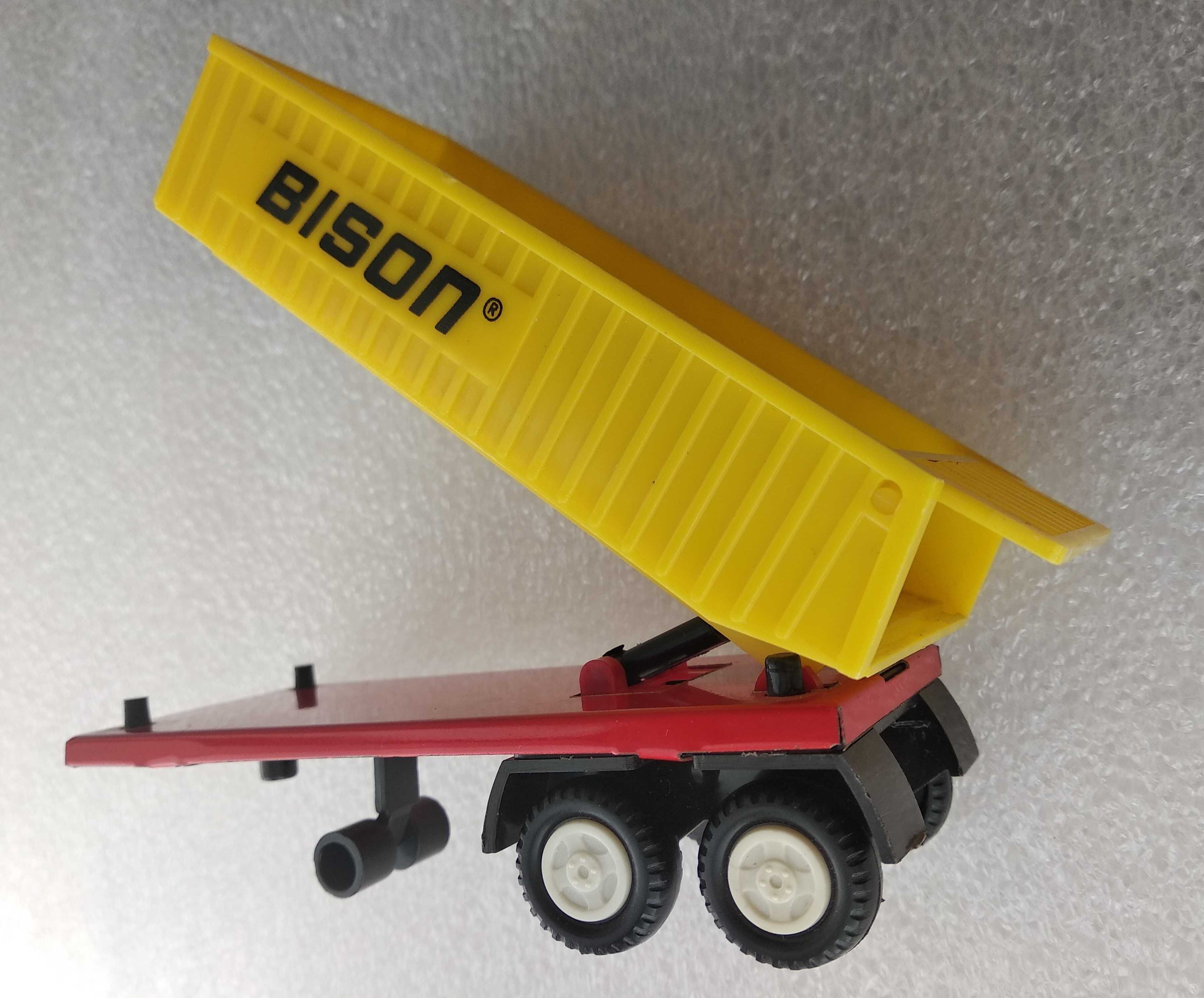 Игрушка машинка самосвал BISON-1