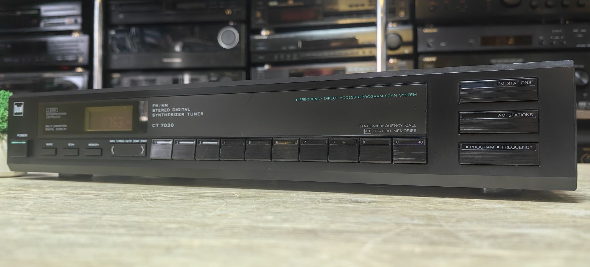 Тюнер Dual CT 7030
