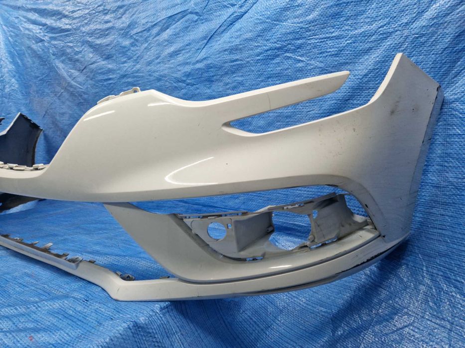 Renault Megane IV zderzak przód Oryginał