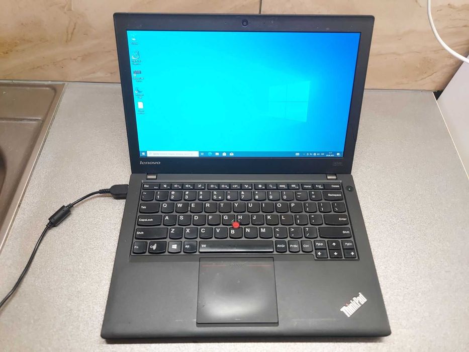 надійний бізнес ноутбук Lenovo ThinkPad X240: i5/ 0 GB/0 SSD