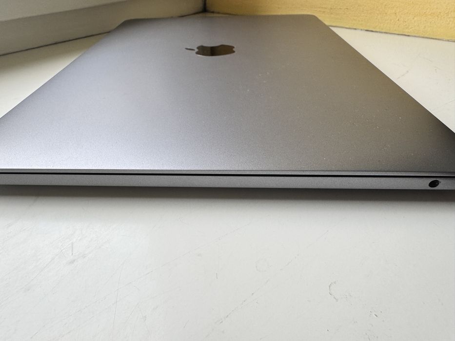 MacBook m1 pro 8/512 Стан чудовий