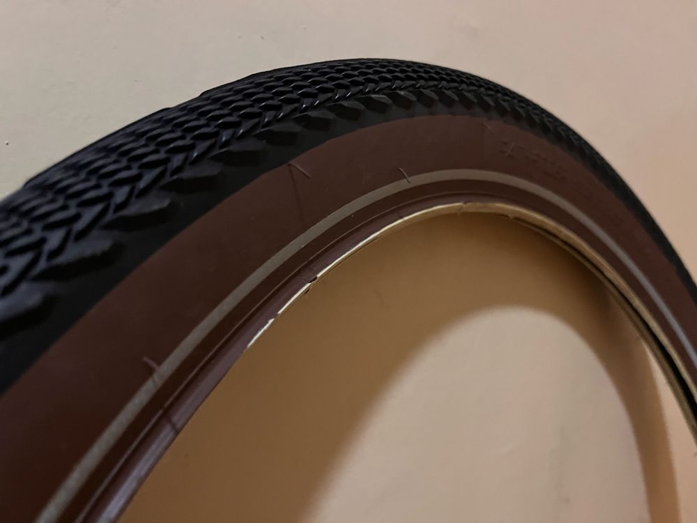 Opony Specialized PATHFINDER sport reflect  27,5x2,3 650b brązowe boki
