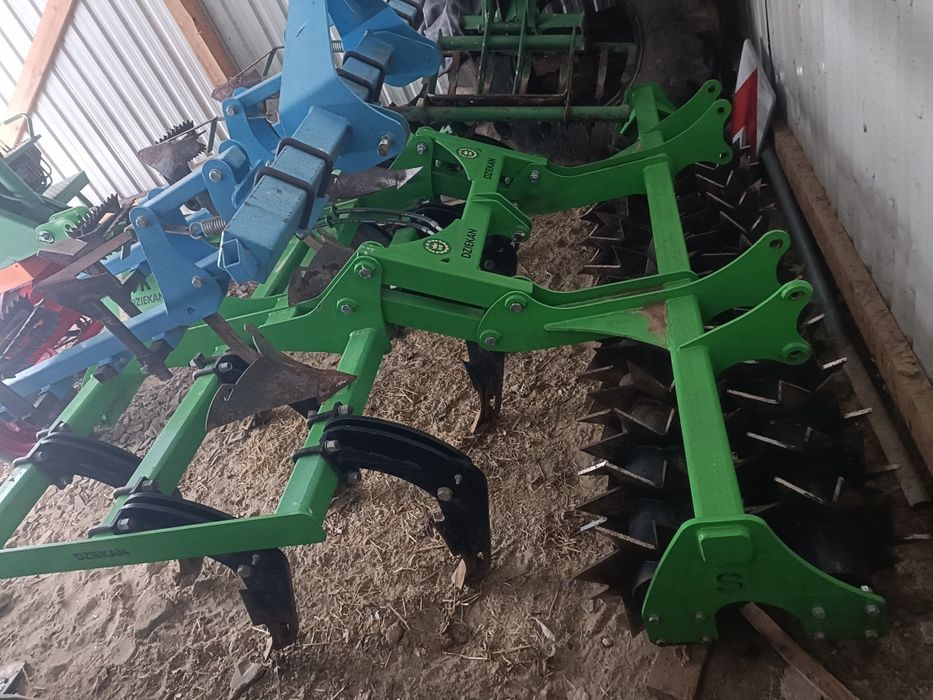 Agregat ścierniskowy gruber Dziekan Rozsiewacz Amazone ZA-F 600l