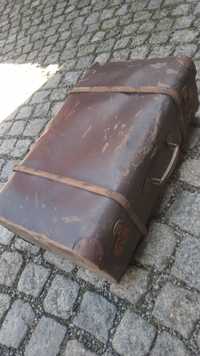 Stara walizka kufer sygnowana wystrój Trzebinia