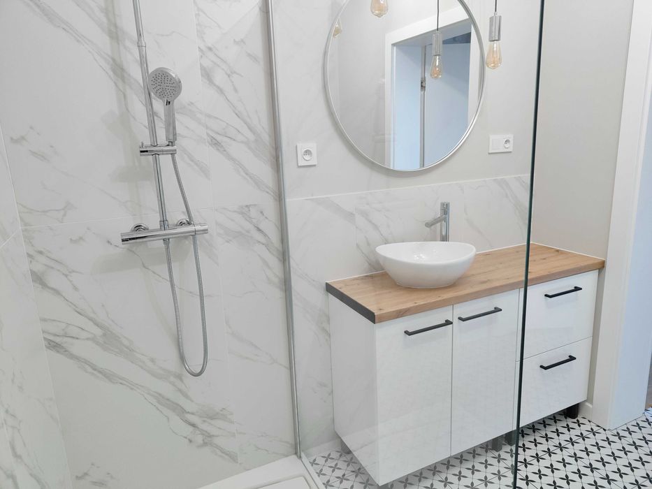 Mieszkanie 51m  2pokoje aneks łazienka balkon, teren zamknięty parking