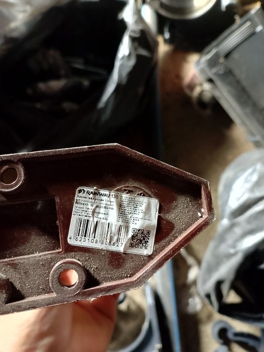 Соединитель жолоба крючки.