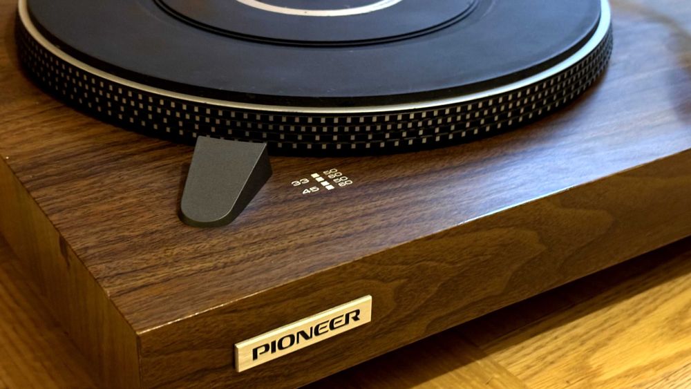 Pioneer PL - 1250 - gramofon z napędem bezpośrednim.