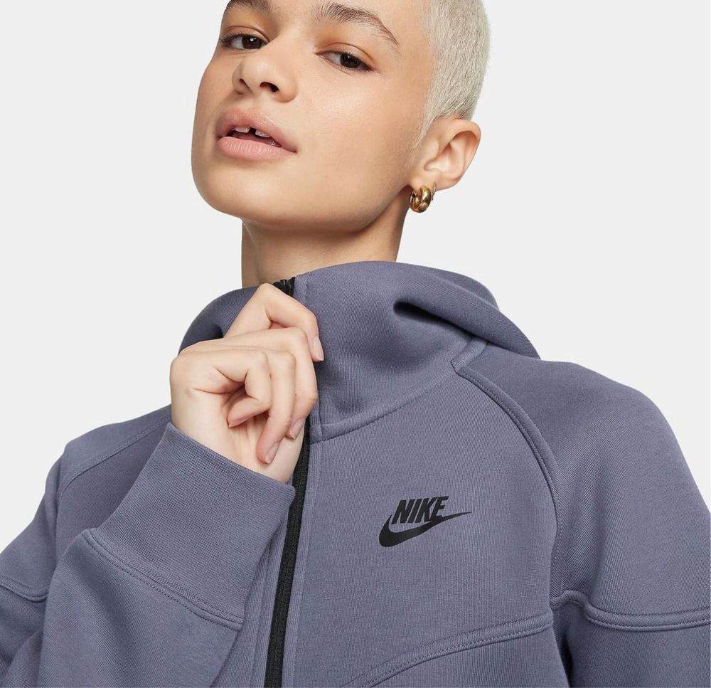 жіночий костюм Nike Sportswear Tech Fleece FB8338-003