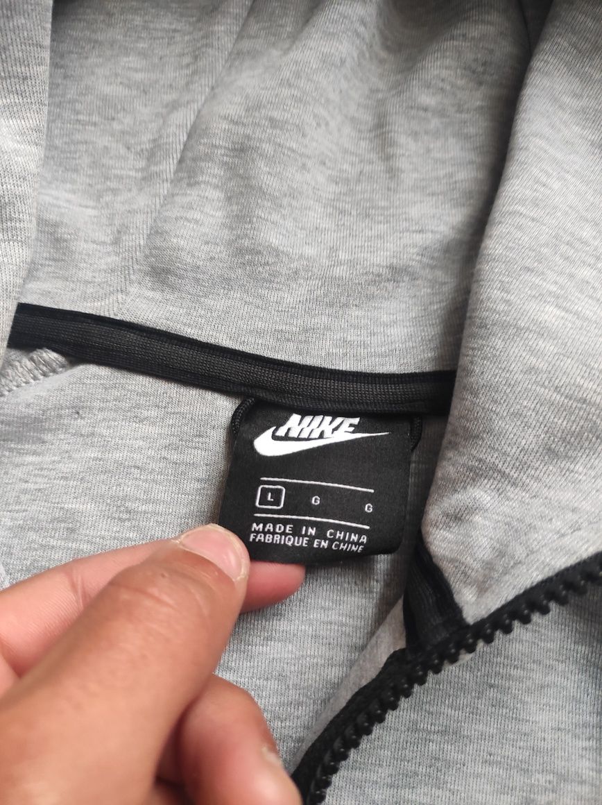 Кофта nike tech fleece L розмір