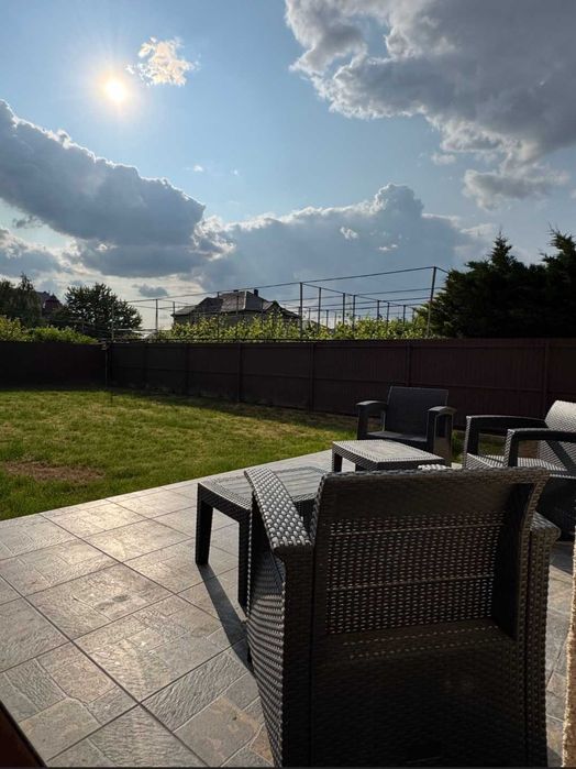 Современный 2-х этажный дом в Усатово, с евроремонтом!