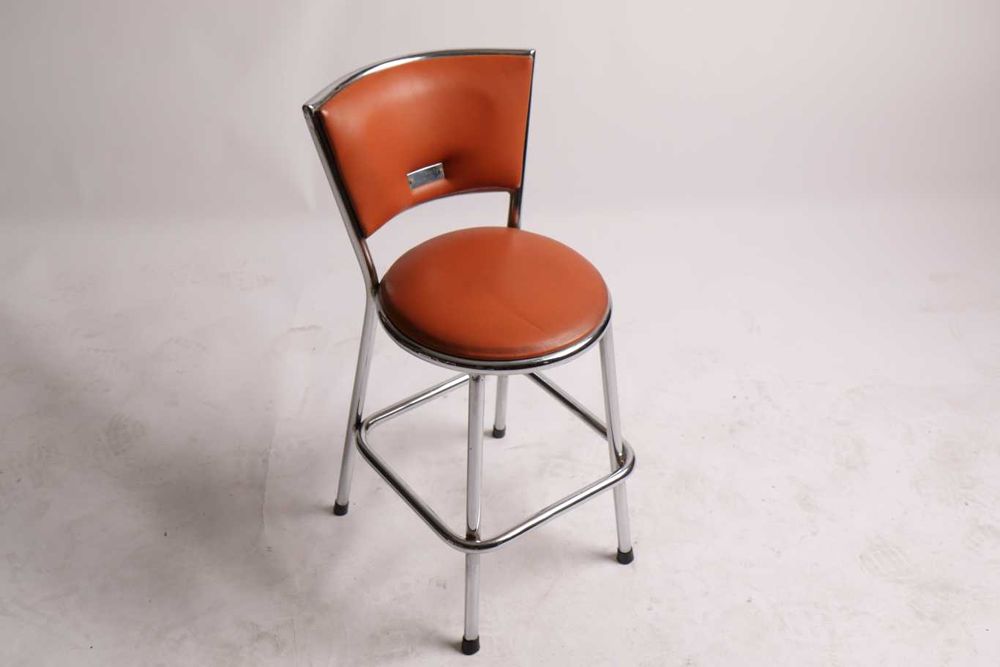 Banco de balcão - Qtd. 25 Und.