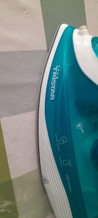 Ferro de passar Tristar 2000w