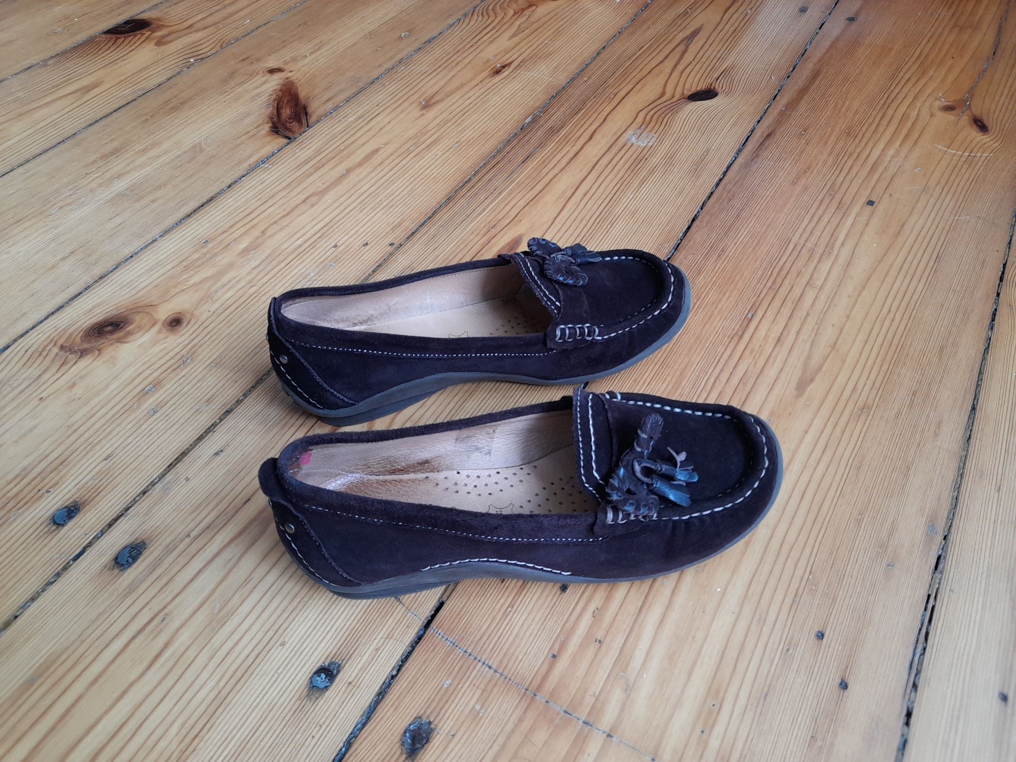 Zamszowe mokasyny