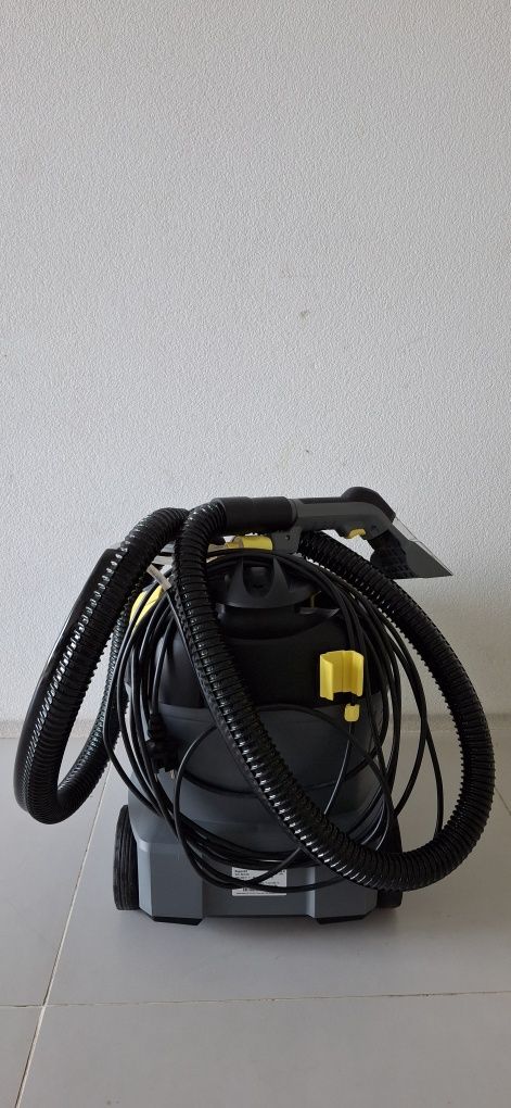 Lava Estofos Karcher Puzzi 8/1 - 1200W