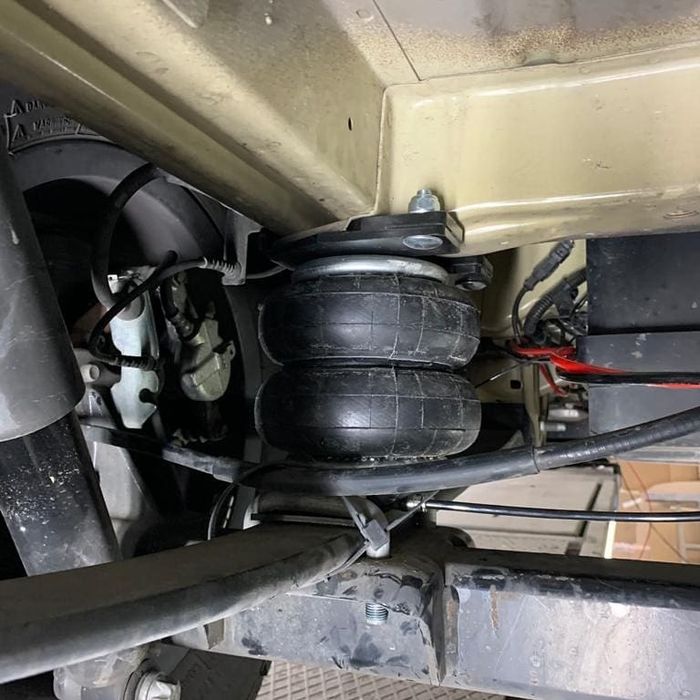 Sunlight Cliff XV – 2020 – Como Nova!