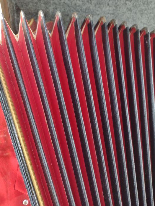 Akordeon HOHNER VERDI 2 96 BAS.super,techn i wizualny strojny+FUTERAL