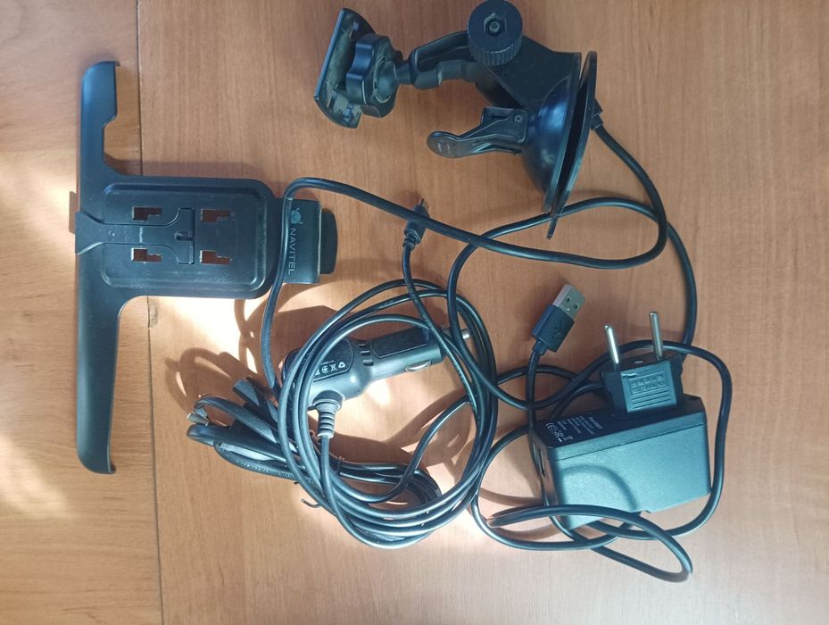 Навигатор автомобильний NAVITEL T700 3G