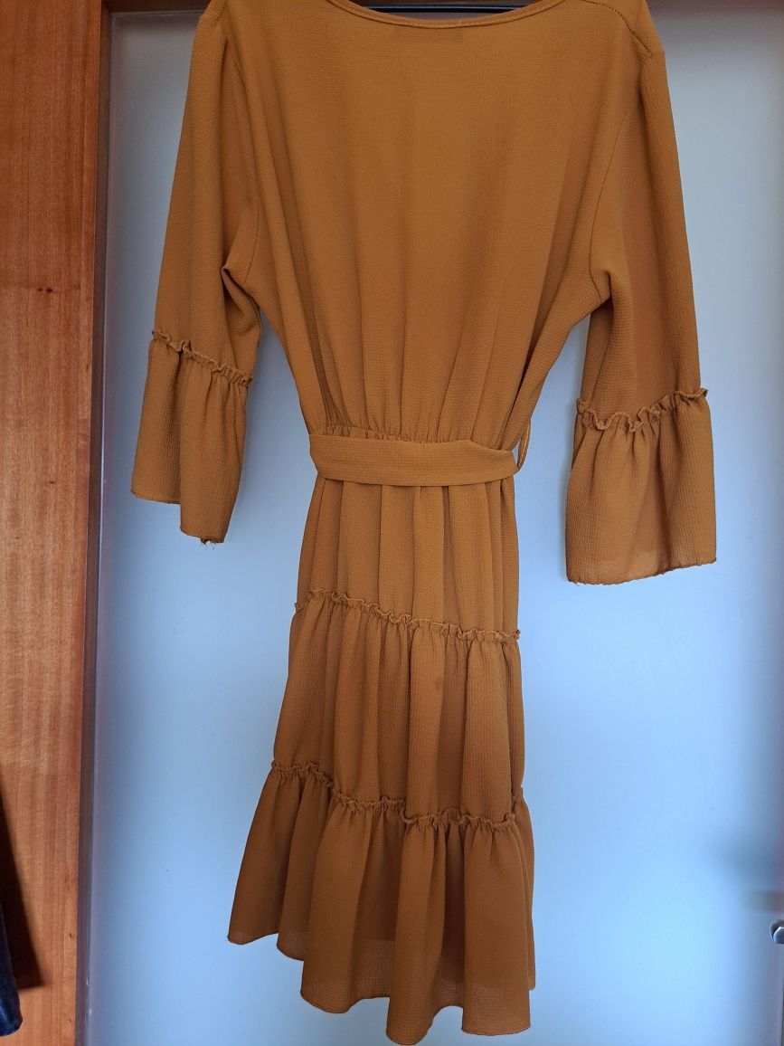 Vestido amarelo torrado da Ferrache