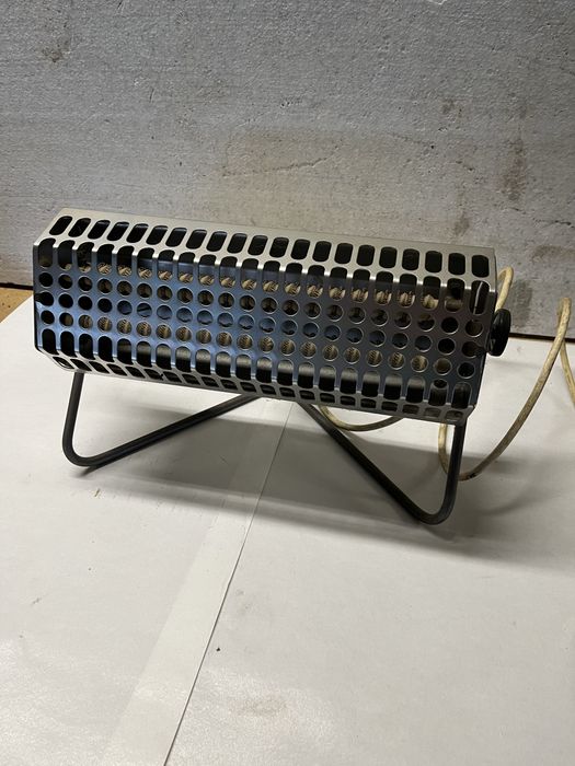 Stary grzejnik elektryczny Farelka