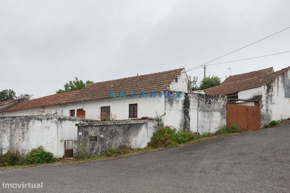 ANG836 - Moradia T2 para Venda em Arrimal, Porto de Mós