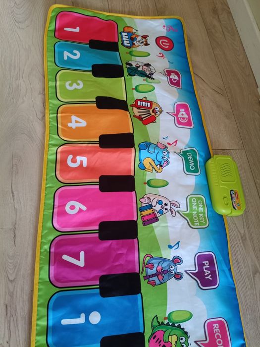 Mata grająca, pianinko dla dzieci