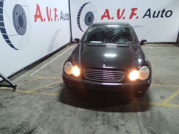 Para Peças Mercedes-Benz C-Class (W203)