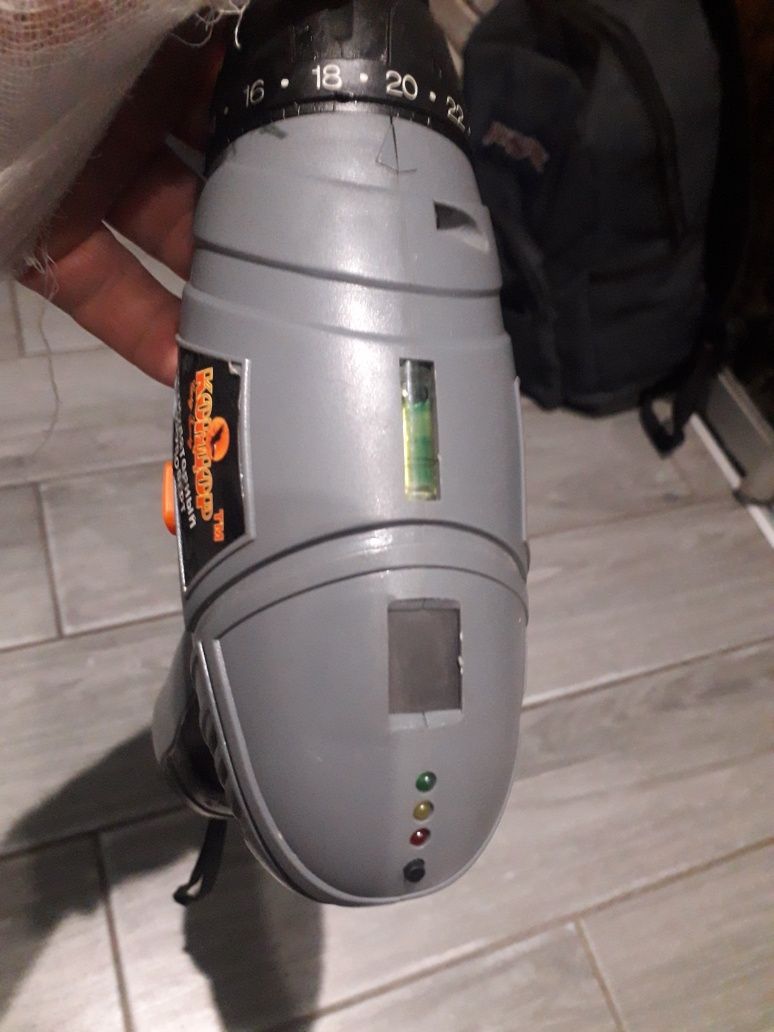 Макіта 10.8 v  фонарик та редуктор