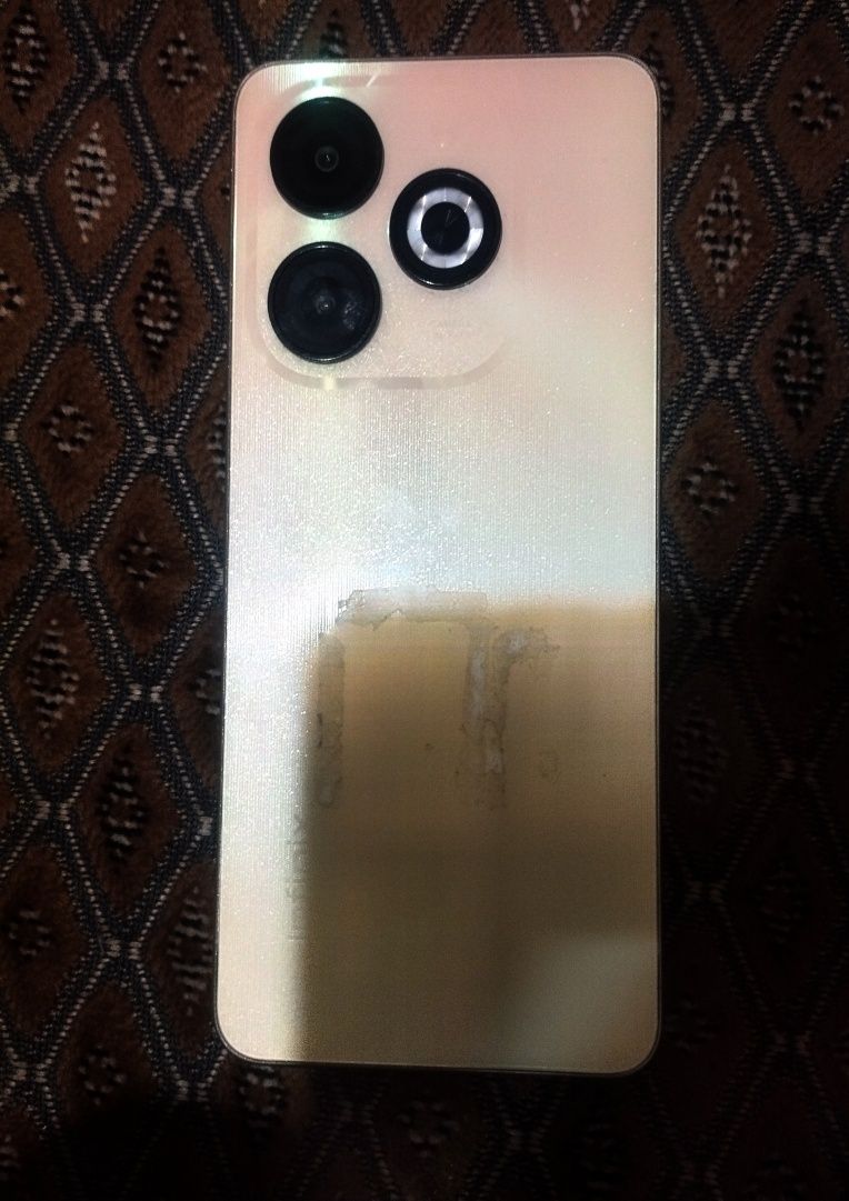 Продам телефон Infinix SMART 8