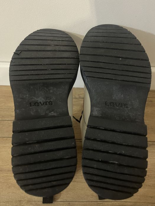 Białe botki typu trapery, Levi’s
