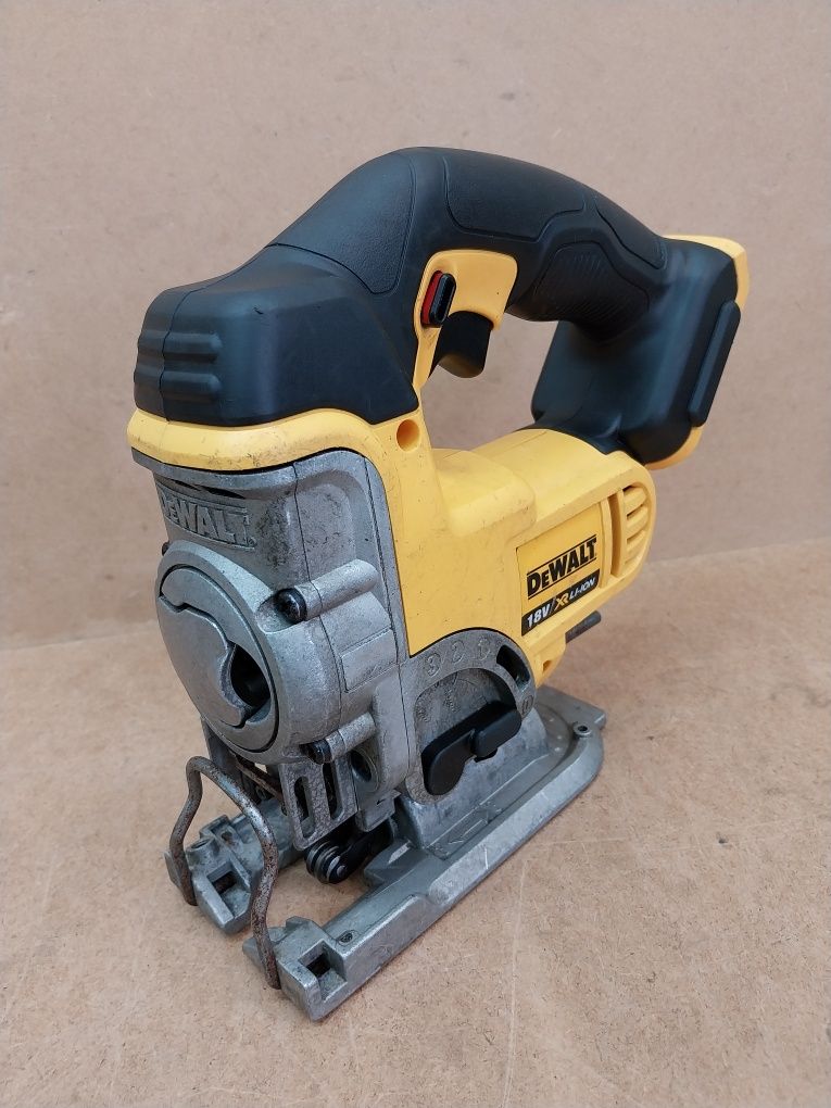 DeWalt DCS331 Wyrzynarka Akumulatorowa