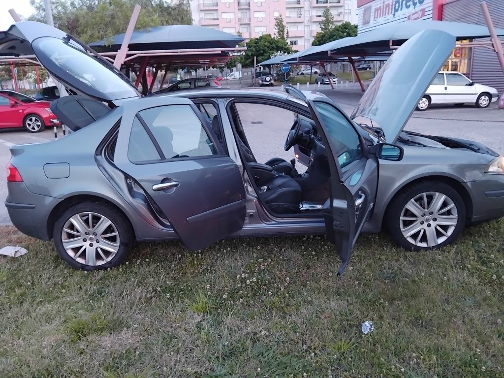 Renault Laguna 2.0 D.c.i 174 cavalos