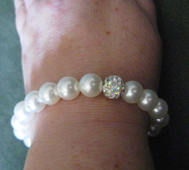 Pulseira Perolas e Conta de Brilhantes NOVA - SALDO