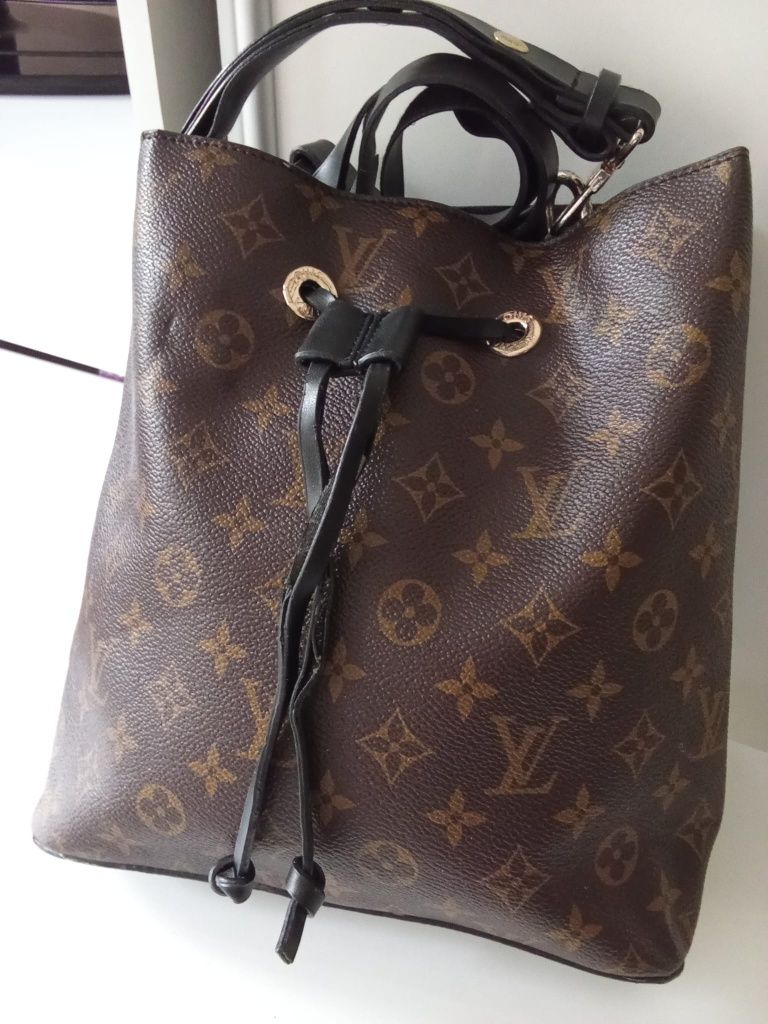 Perfect vintage retro Lv canvas shoulder bag Louis Vuitton