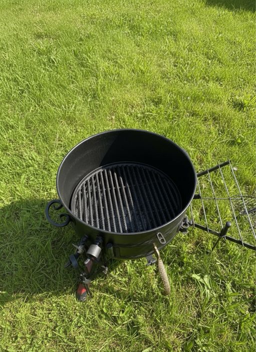 Ręcznie robiony Grill z Wędzarnią z elementami kutymi i osprzętem