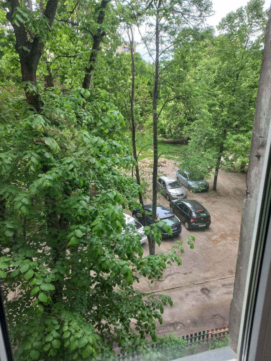 Сдам в Чернигове аренду  2х квартиру возле  рынка  нива