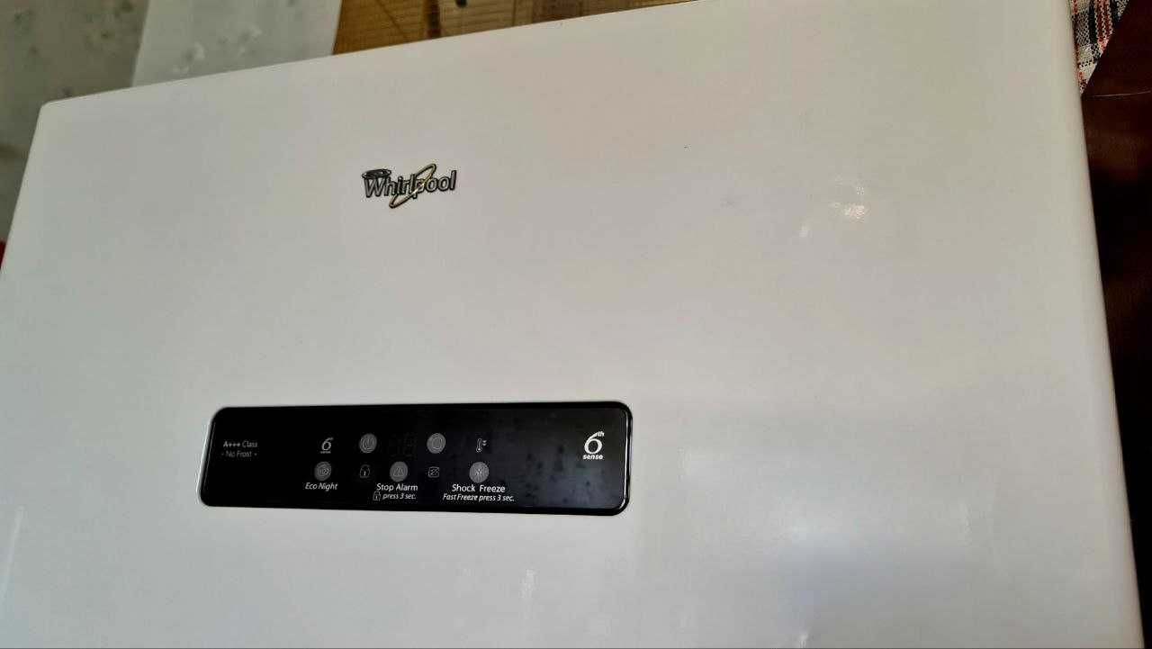 Продам морозильную камера WHIRLPOOL WVA 35993 NF W